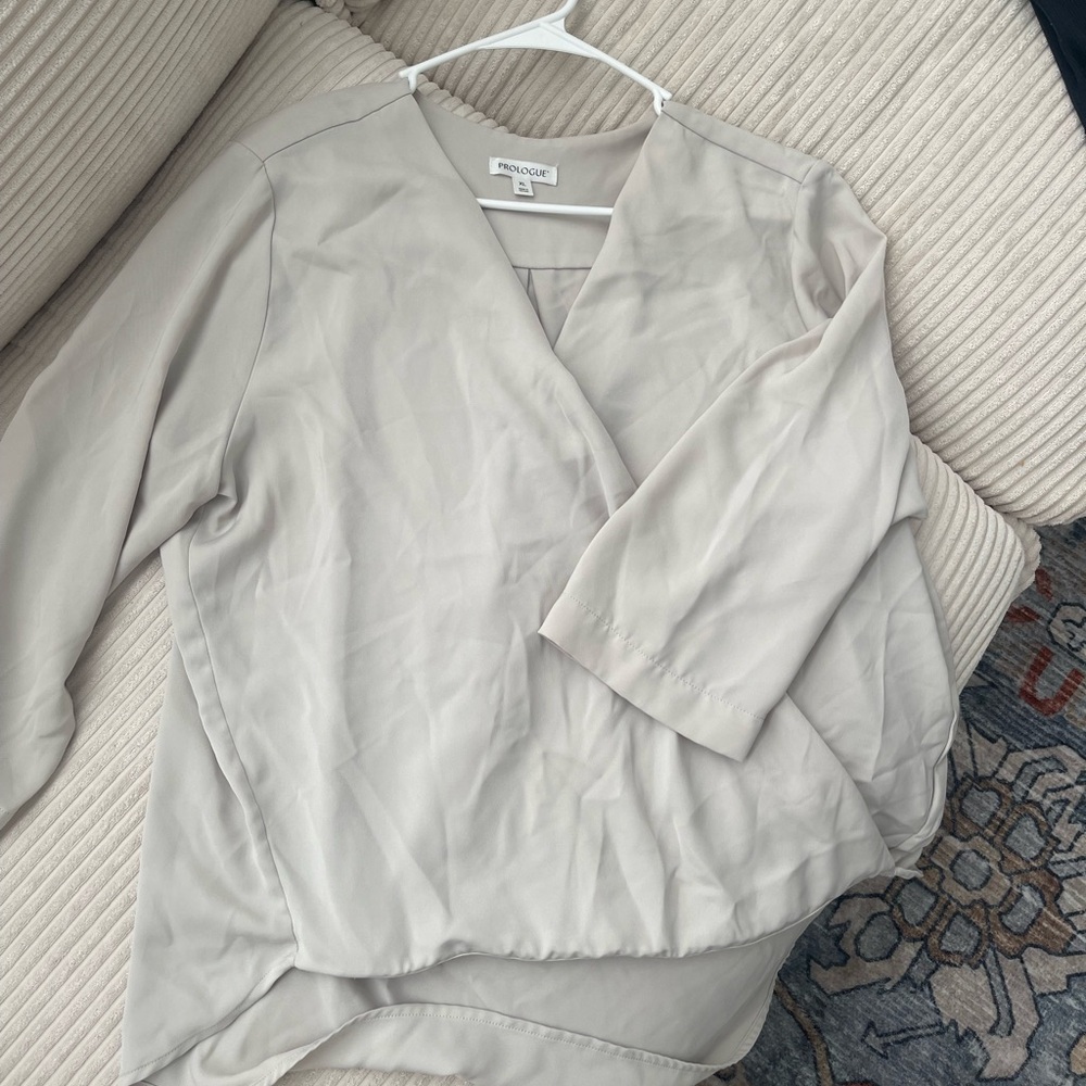 Blouse - Picture 2 of 3